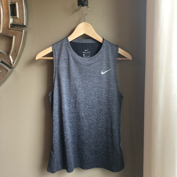 Nike Tops - Nike Dri-Fit workout tank Nike Tops - Nike Dri-Fit workout tank